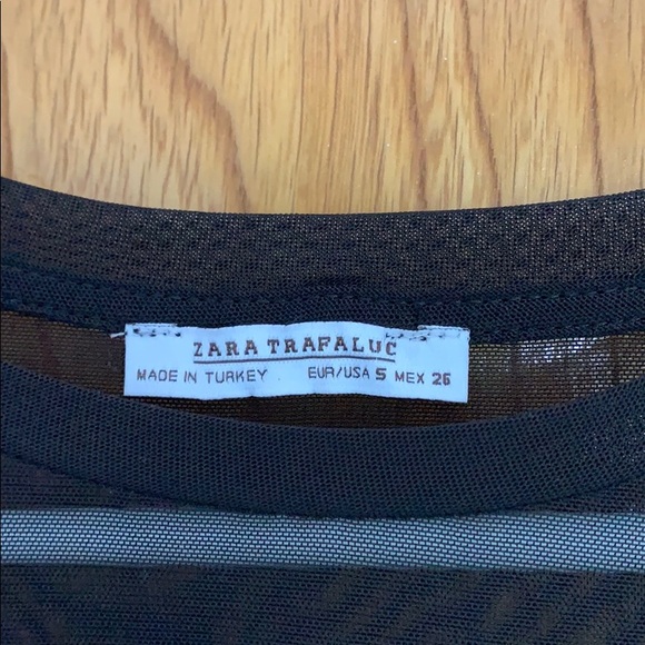 Zara // mesh top - Picture 3 of 4